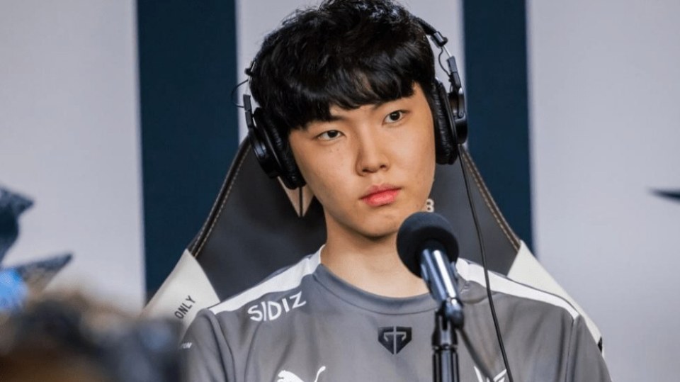 开云-Faker遭遇十持续失利,独行侠教练压力巨大!热度持续攀升-开云